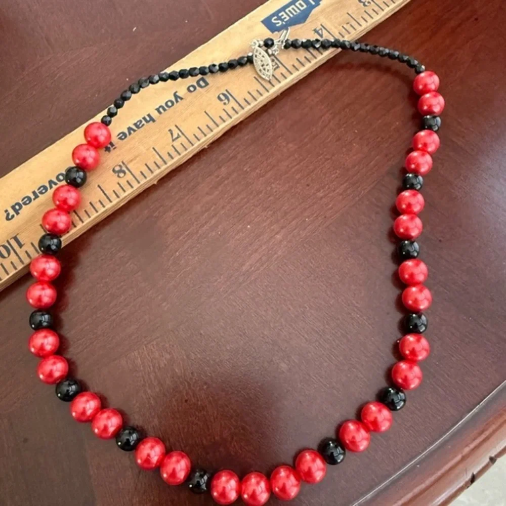Vintage Red Beads Necklace